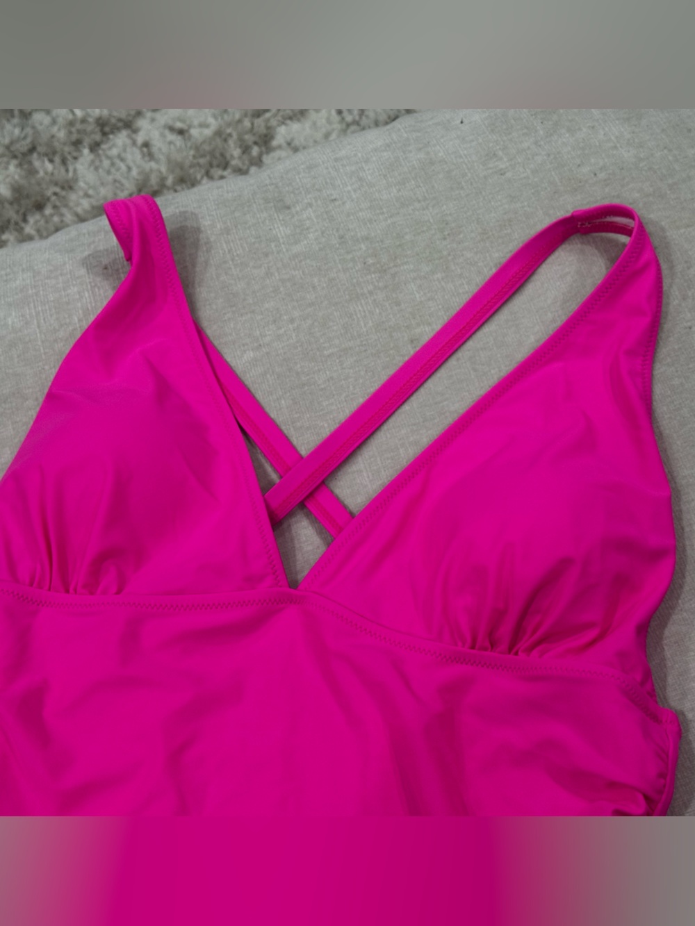 Beachsissi New Bright Pink V‑Neck Swim Tank with Cross Back Straps Size XL - Picture 4 of 9